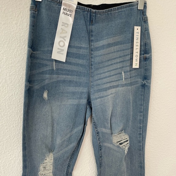 Tinseltown High Rise pull on raw hem flare jeans - Picture 2 of 10